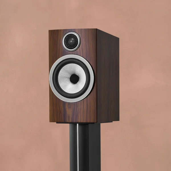 706-S3-BW-standmount-loudspeaker-hifi-close-up-mocha