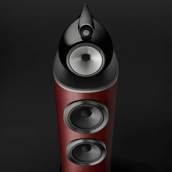 802-D4-BW-floorstanding-speaker-hifi-rosenut-lifestyle