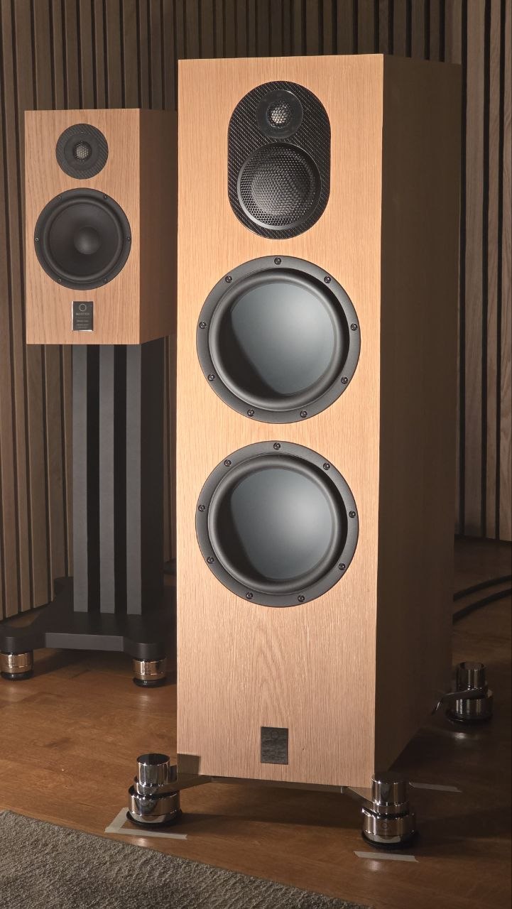Marten Dexter floorstanding loudspeaker and matching standmount in True Grain Oak at High End Vienna 2026